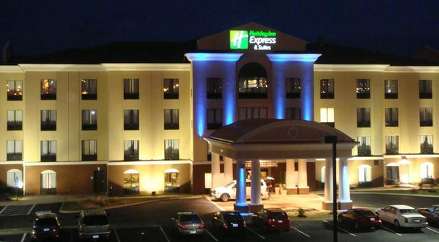 Holiday Inn Express Hotel & Suites Newport South By Ihg Exterior photo
