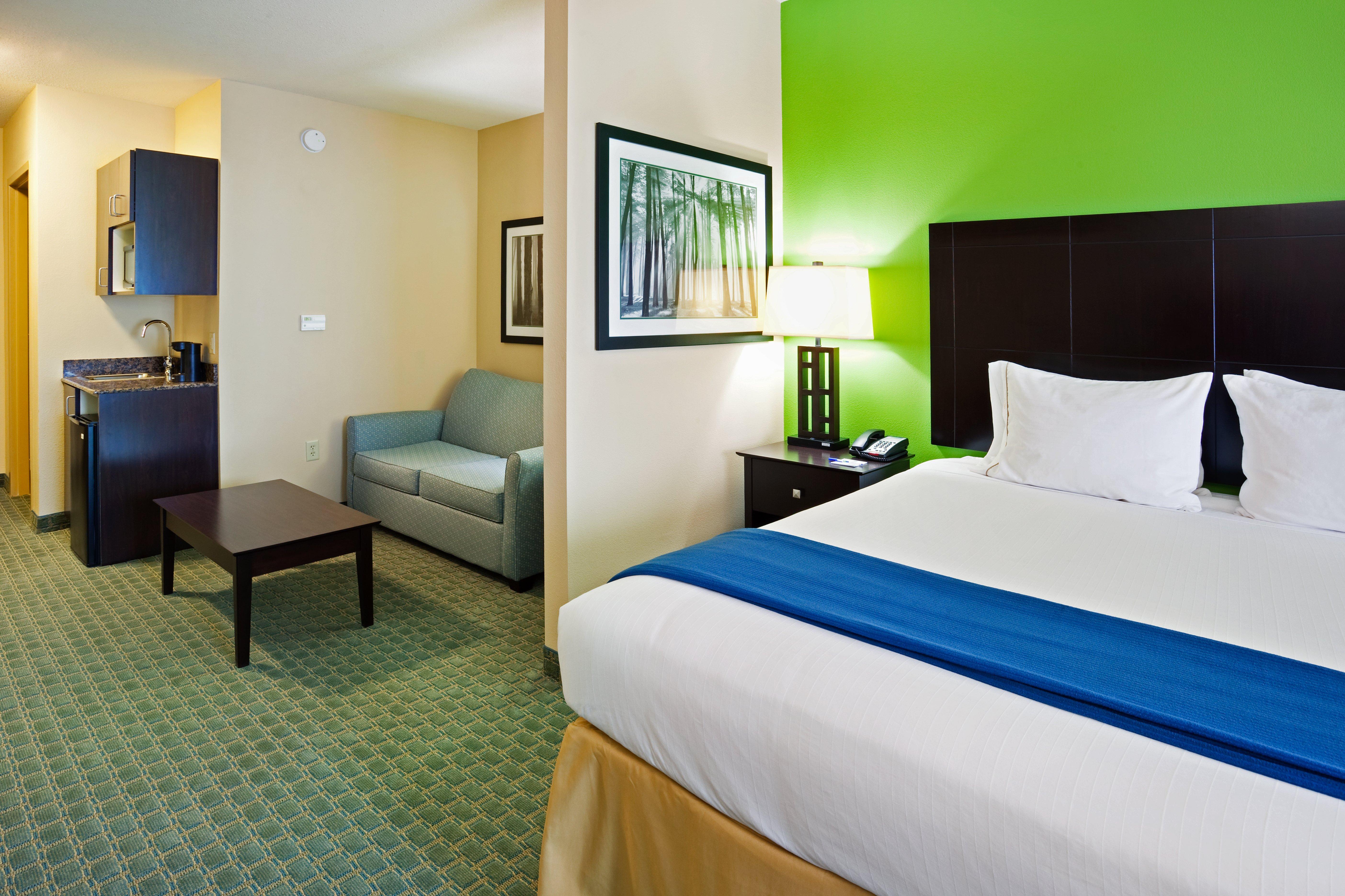 Holiday Inn Express Hotel & Suites Newport South By Ihg Room photo