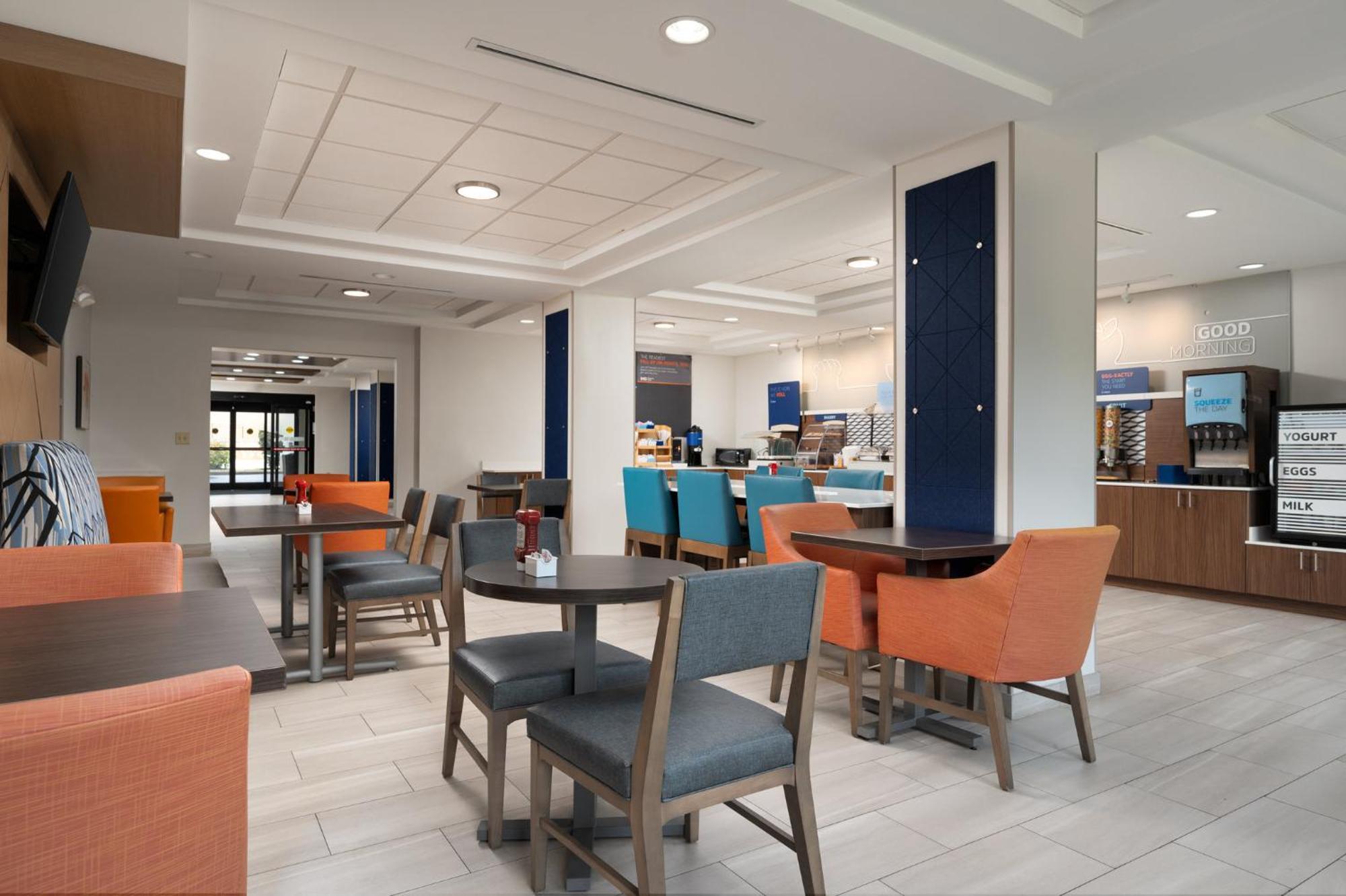 Holiday Inn Express Hotel & Suites Newport South By Ihg Exterior photo