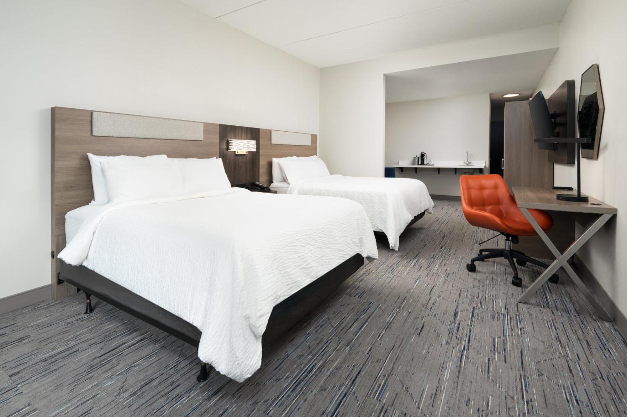 Holiday Inn Express Hotel & Suites Newport South By Ihg Exterior photo